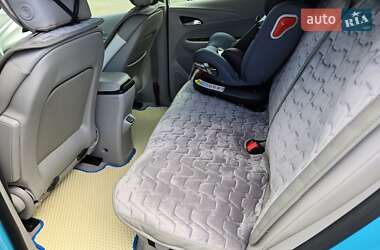 Хэтчбек Chevrolet Bolt EV 2020 в 