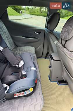 Хэтчбек Chevrolet Bolt EV 2020 в 