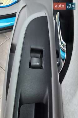 Хэтчбек Chevrolet Bolt EV 2020 в 