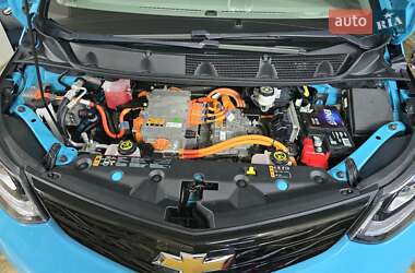 Хэтчбек Chevrolet Bolt EV 2020 в 