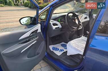 Хэтчбек Chevrolet Bolt EV 2019 в 