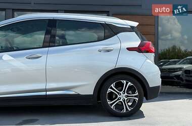 Хэтчбек Chevrolet Bolt EV 2017 в 