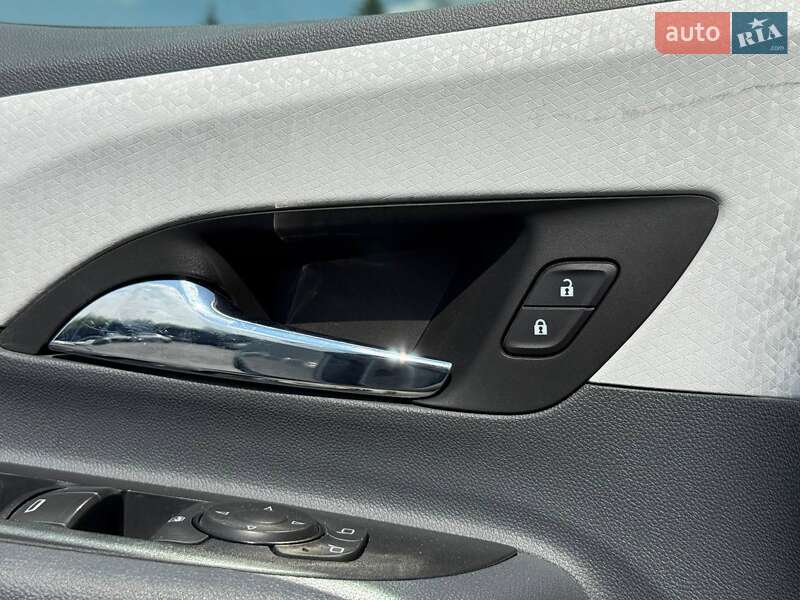 Хэтчбек Chevrolet Bolt EV 2017 в Ровно