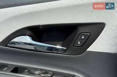 Хэтчбек Chevrolet Bolt EV 2017 в 