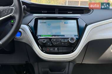 Хэтчбек Chevrolet Bolt EV 2017 в 