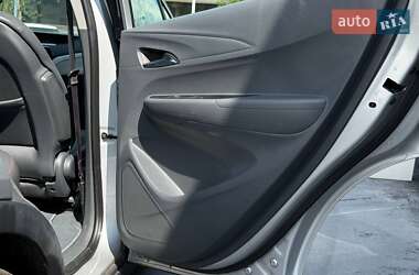 Хэтчбек Chevrolet Bolt EV 2017 в 