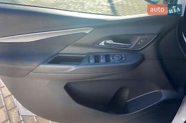 Хэтчбек Chevrolet Bolt EV 2022 в 
