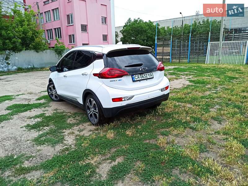 Хетчбек Chevrolet Bolt EV 2017 в Черкасах