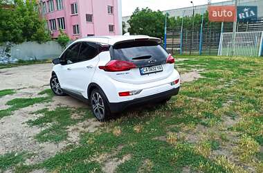 Хэтчбек Chevrolet Bolt EV 2017 в 