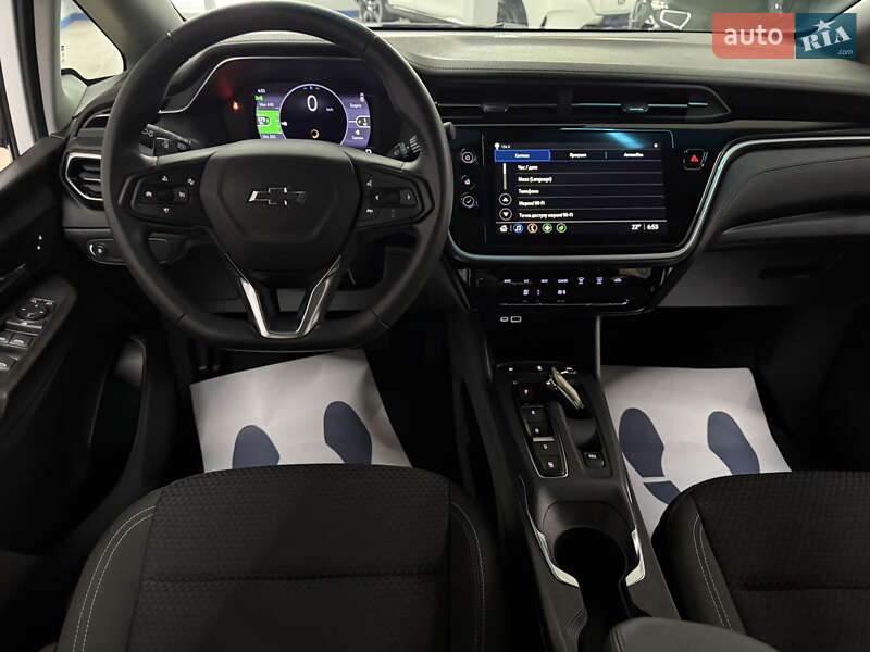 Хэтчбек Chevrolet Bolt EV 2023 в Львове