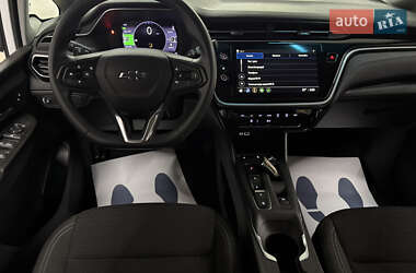 Хэтчбек Chevrolet Bolt EV 2023 в 