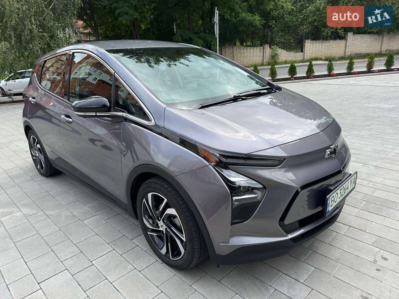 Хэтчбек Chevrolet Bolt EV 2023 в 
