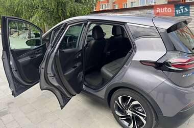 Хэтчбек Chevrolet Bolt EV 2023 в 