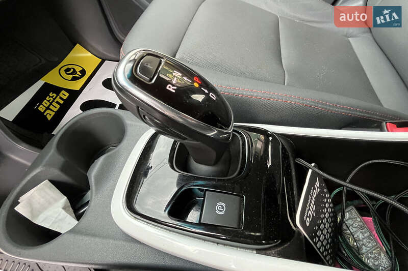 Хэтчбек Chevrolet Bolt EV 2017 в Стрые