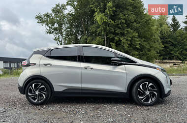 Хэтчбек Chevrolet Bolt EV 2023 в 