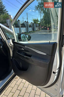Хэтчбек Chevrolet Bolt EV 2023 в 