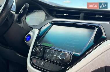 Хэтчбек Chevrolet Bolt EV 2020 в 