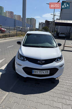 Хэтчбек Chevrolet Bolt EV 2021 в 