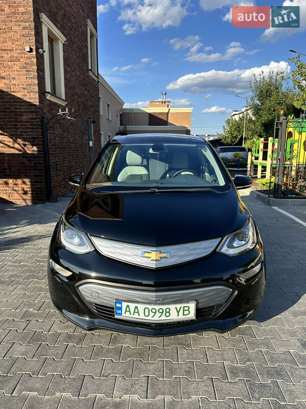 Хэтчбек Chevrolet Bolt EV 2017 в Киеве фото 2 Хэтчбек Chevrolet Bolt EV 2017 в Киеве