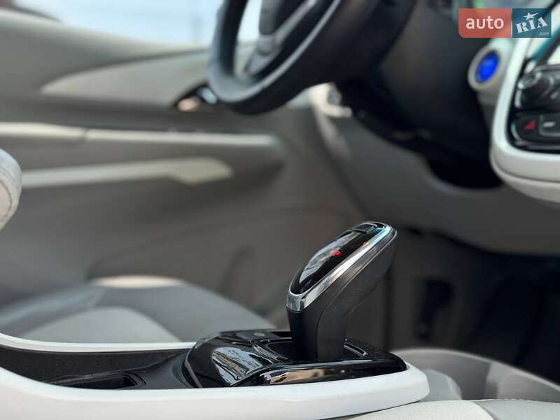 Хетчбек Chevrolet Bolt EV 2016 в Львові