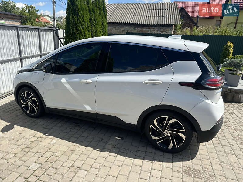 Хэтчбек Chevrolet Bolt EV 2023 в Львове