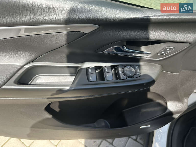 Хэтчбек Chevrolet Bolt EV 2023 в Львове