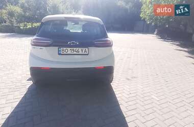 Хэтчбек Chevrolet Bolt EV 2022 в 