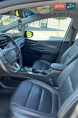 Хэтчбек Chevrolet Bolt EV 2023 в 