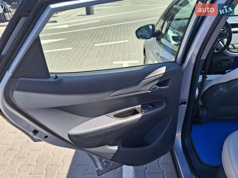 Хэтчбек Chevrolet Bolt EV 2016 в Житомире