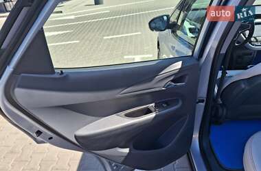 Хэтчбек Chevrolet Bolt EV 2016 в 