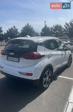 Хэтчбек Chevrolet Bolt EV 2017 в 