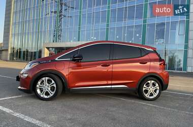 Хэтчбек Chevrolet Bolt EV 2021 в 