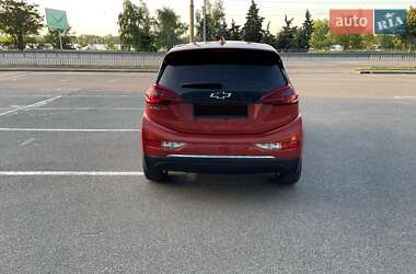Хэтчбек Chevrolet Bolt EV 2021 в 
