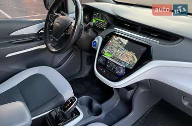 Хэтчбек Chevrolet Bolt EV 2021 в 