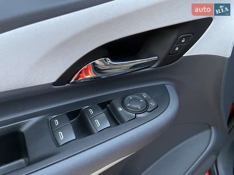 Хэтчбек Chevrolet Bolt EV 2021 в Днепре