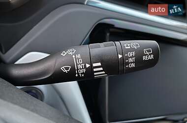 Хэтчбек Chevrolet Bolt EV 2021 в 