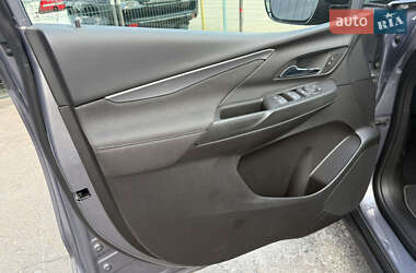 Хэтчбек Chevrolet Bolt EV 2022 в 