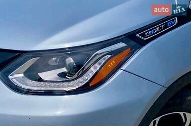 Хэтчбек Chevrolet Bolt EV 2017 в 