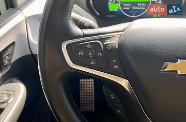 Хэтчбек Chevrolet Bolt EV 2017 в 
