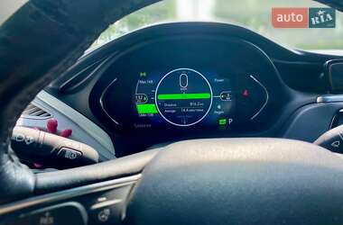 Хэтчбек Chevrolet Bolt EV 2017 в 