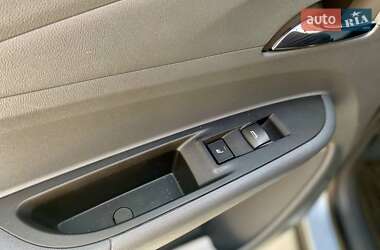 Хэтчбек Chevrolet Bolt EV 2017 в 