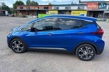 Хэтчбек Chevrolet Bolt EV 2018 в 