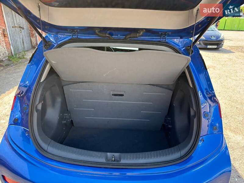 Хэтчбек Chevrolet Bolt EV 2018 в Нежине фото 21 Хэтчбек Chevrolet Bolt EV 2018 в Нежине