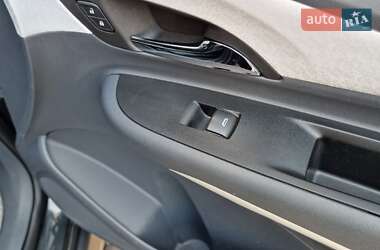Хэтчбек Chevrolet Bolt EV 2017 в 