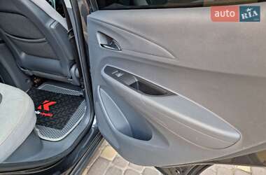 Хэтчбек Chevrolet Bolt EV 2017 в 