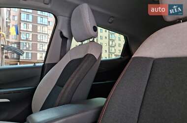 Хэтчбек Chevrolet Bolt EV 2017 в 
