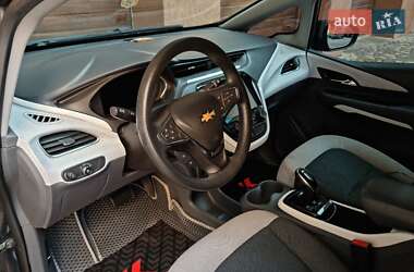 Хэтчбек Chevrolet Bolt EV 2017 в 