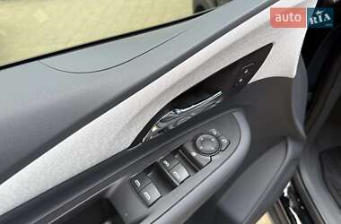 Хэтчбек Chevrolet Bolt EV 2019 в 