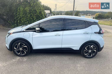 Хэтчбек Chevrolet Bolt EV 2023 в 