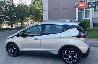 Хэтчбек Chevrolet Bolt EV 2023 в 
